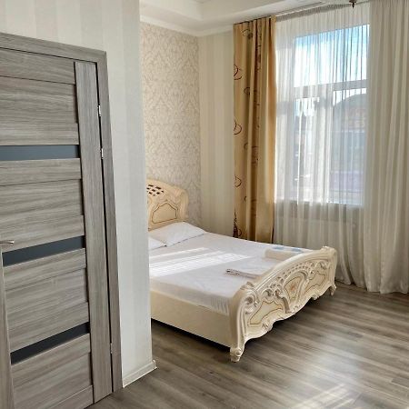 Apartment Studio -Біля Вокзалу-Недалеко Від Центру-Городоцька 151 리비프 외부 사진