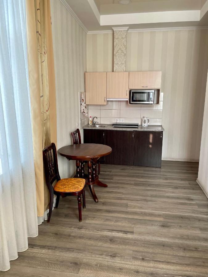 Apartment Studio -Біля Вокзалу-Недалеко Від Центру-Городоцька 151 리비프 외부 사진